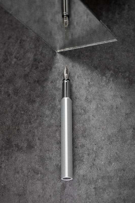 Перьевая ручка PININFARINA PF One SILVER