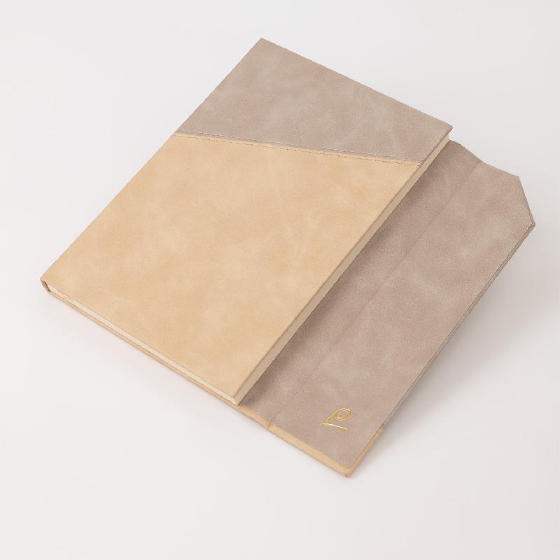 Ежедневник B2Book Magnetic Medio Diagonal 12