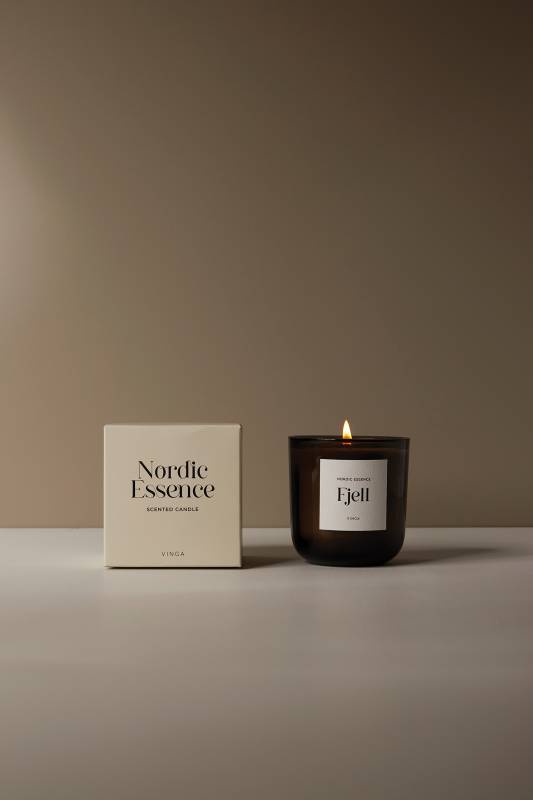 Большая ароматическая свеча VINGA Nordic Essence в стекле