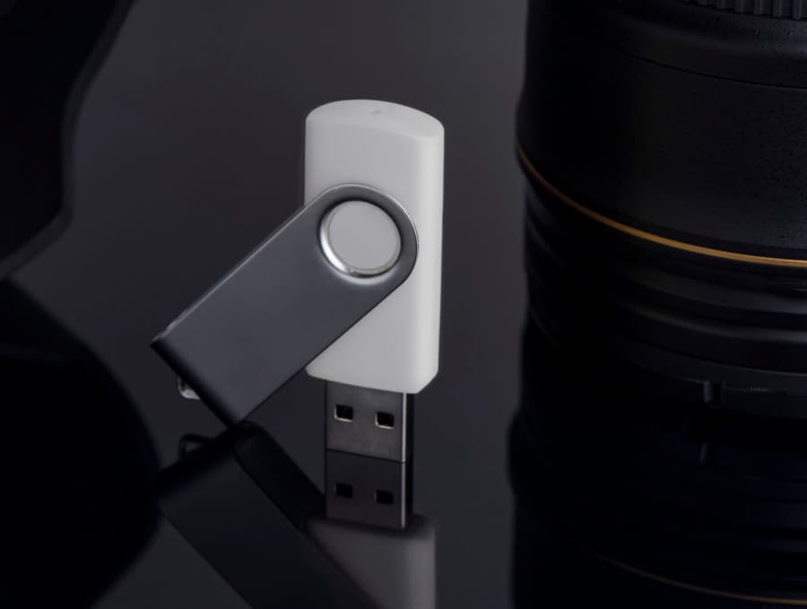 USB flash-карта DOT (16Гб), белый, 5,8х2х1,1см,пластик металл